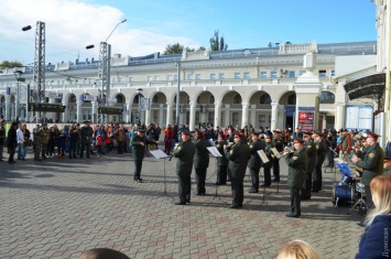 В честь Дня железнодорожника на одесском вокзале устроили концерт