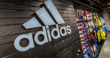 Представительство Adidas в России убрало со своего сайта информацию о магазинах в Крыму