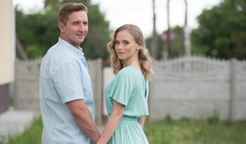 Звезда сериала "Село на миллион" Анна Кошмал показала фото в свадебном платье