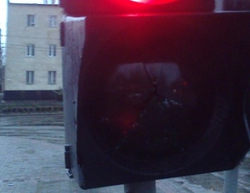 В центре города разбили светофор (фото)