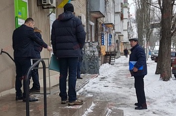 В Бердянске предпринимателей предупредили о необходимости уборки прилегающей территории