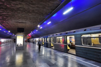 На головы пассажиров в метро Тбилиси обрушился потолок: пострадали 11 человек