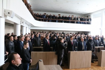 В Черкассах депутаты приняли бюджет под давлением Национальной дружины