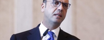 Новый председатель ОБСЕ Альфано посетил КПВВ под Мариуполем (ФОТО)