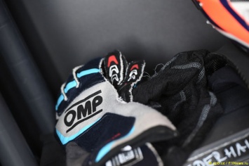 В 2018-м гонщики получат биометрические перчатки