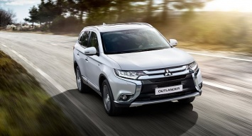 Объявлены российские цены на бюджетные версии Mitsubishi Outlander