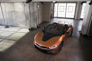 BMW Group Россия объявляет цены на новые BMW i8 Roadster и BMW i8 Coupe