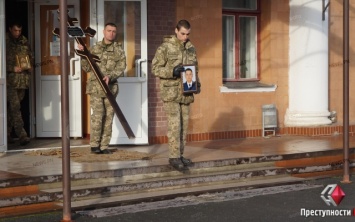 Николаевцы простились с 22-летним десантником, погибшим в зоне АТО