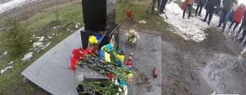 В Кривом Роге участники автопробега почтили память Кузьмы (ФОТО)