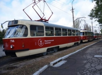 Мариуполь в 2017 году получил в подарок 10 подержанных трамваев из Праги