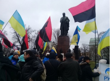 В Киеве начался марш Саакашвили за импичмент Порошенко
