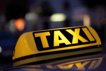 Султан Омана разрешил женщинам водить такси