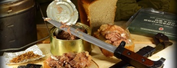 Одессит нашел в хлебе лезвие ножа (ФОТО)