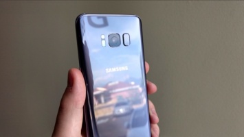 Фирменные чехлы для Samsung Galaxy S9 показали на видео