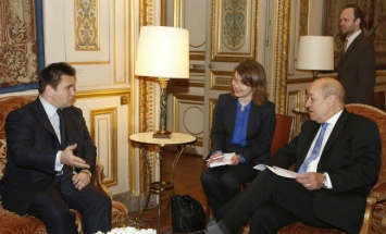 Климкин обсудил с политиками из Франции важность давления на РФ