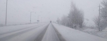 Сложные погодные условия усложнили движение на дорогах Херсонщины