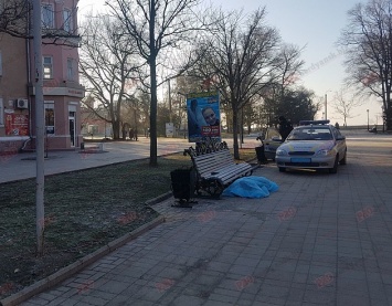 В центре Бердянска обнаружен труп мужчины