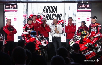 Две недели до WSBK: Aruba.it Racing Ducati летит в Австралию с легкой неопределенностью