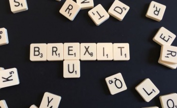 Банкам Великобритании и ЕС рекомендуют готовиться к "жесткому" Brexit