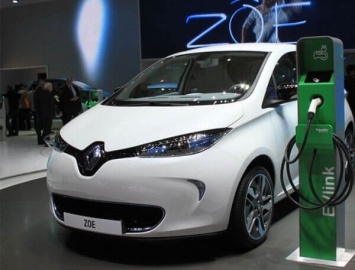 "Рено Украина" планирует начать продажи электромобилей Renault Zoe к лету-2018