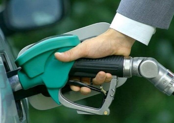Розничная цена бензина может снизиться на 70 коп./литр во второй декаде февраля - эксперт