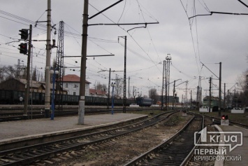 В Кривом Роге поезд перерезал парня пополам