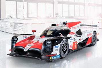 Видео: Фернандо Алонсо тестирует Toyota TS050