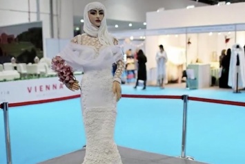 Невеста из мастики: Торт в виде невесты за $1 млн испекли в Дубае