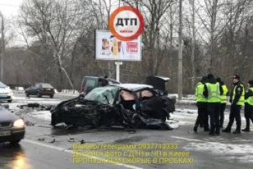 В Киеве погиб полицейский: опубликовано видео жуткой аварии