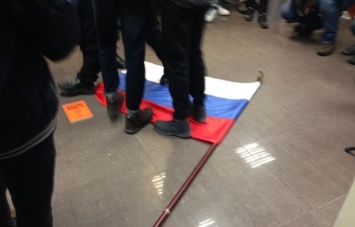 Радикалы из С14 разгромили в Киеве здание Россотрудничества