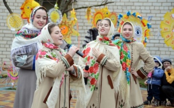 Николаевцы встречают весну традиционной Масленицей