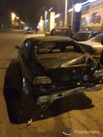 В ночном ДТП в Одессе пострадало 6 автомобилей