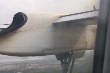 Пассажирский самолет совершил экстренную посадку в Таиланде (видео)