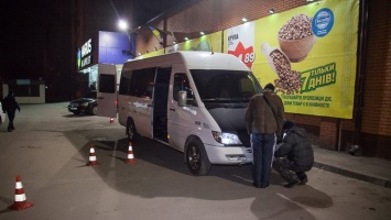 Ночная стрельба на проспекте Мира возле супермаркета Varus: пострадало двое мужчин