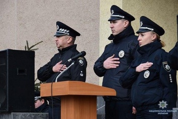 67 полицейских-новобранцев Николаева приняли торжественную присягу