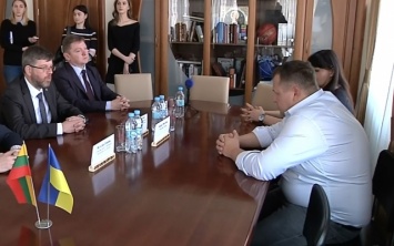 Борис Филатов встретился с послом Литвы