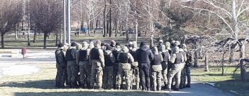 В Запорожье шествие Московского патриархата охраняют 300 полицейских и 50 нацгвардейцев, - ФОТО
