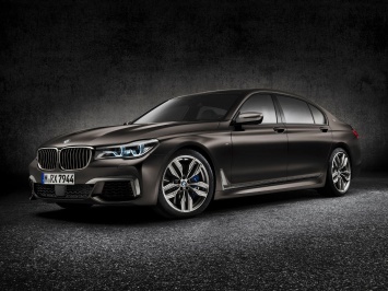 BMW M760Li xDrive откажется от двигателя V12