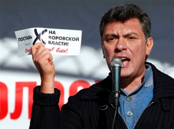 Воздухофлотский проспект в Киеве в честь Немцова пока не переименуют
