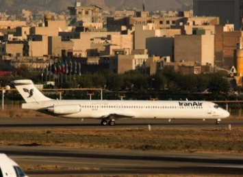 Еще одна авиакомпания прекратила летать из Украины в Иран
