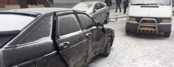 В Запорожье из-за непогоды в ДТП попали две маршрутки: пострадал пассажир, - ФОТО