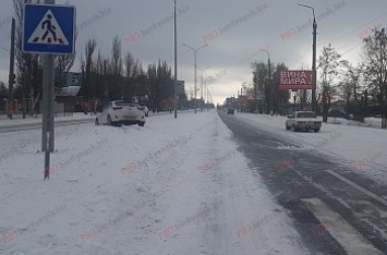 В Бердянске на пешеходном переходе сбили женщину