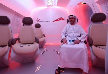 В ОАЭ впервые показали, как будет выглядеть пассажирская капсула Hyperloop изнутри