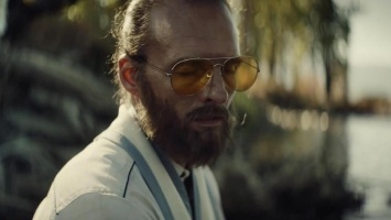 В рекламе Far Cry 5 с живыми актерами Иосиф Сид испытывает экспериментальный метод крещения
