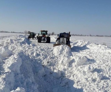 Дороги в Одесской области чистят более 400 единиц техники