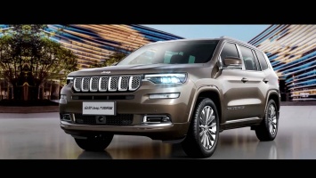 Jeep позволил заглянуть в салон Grand Commander