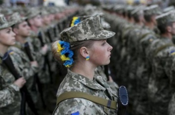 Такая красота точно спасет: украинцы очарованы девушкой, которая служит в АТО