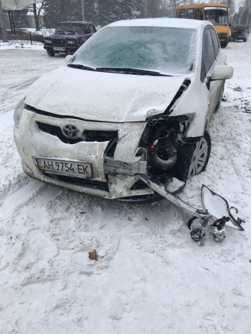 Соцсети: В Макеевке «полиция ДНР» угрожала водителю, в которого врезалась