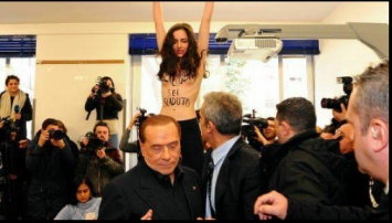 FEMEN атаковали Берлускони на избирательном участке