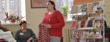 Днепрянка показала в Кривом Роге свою коллекцию украинской народной одежды и развенчала миф о шароварах (ФОТО, ВИДЕО)